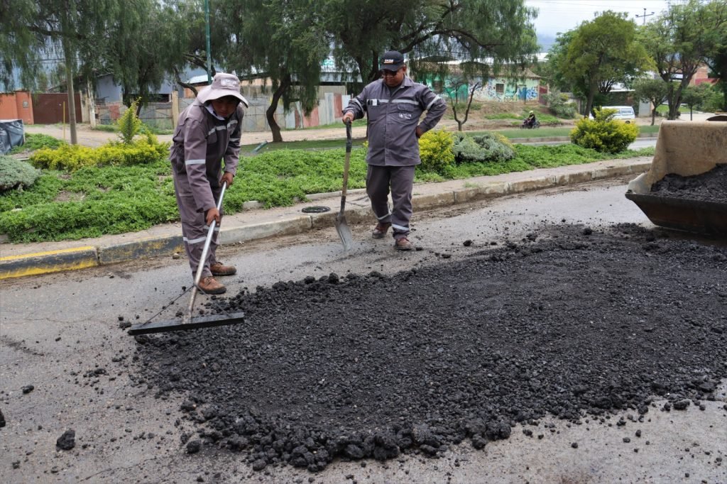 SE EJECUTAN TRABAJOS DE BACHEO EN VÍAS PRINCIPALES DE SACABA 2 WhatsApp Image 2025 01 22 at 17.32.12 1