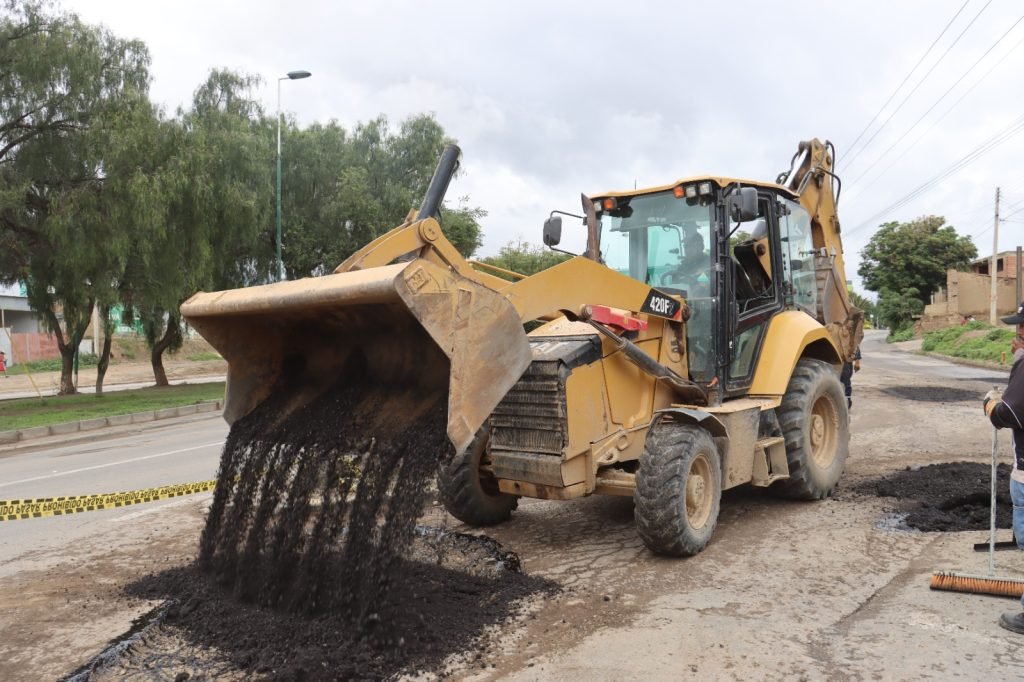 SE EJECUTAN TRABAJOS DE BACHEO EN VÍAS PRINCIPALES DE SACABA 4 WhatsApp Image 2025 01 22 at 17.32.13 1
