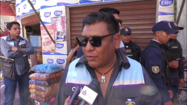 MEDIO AMBIENTE DECOMISÓ PIROTECNIA CAMUFLADA EN MERCADOS DE LA CIUDAD 7 OK 16